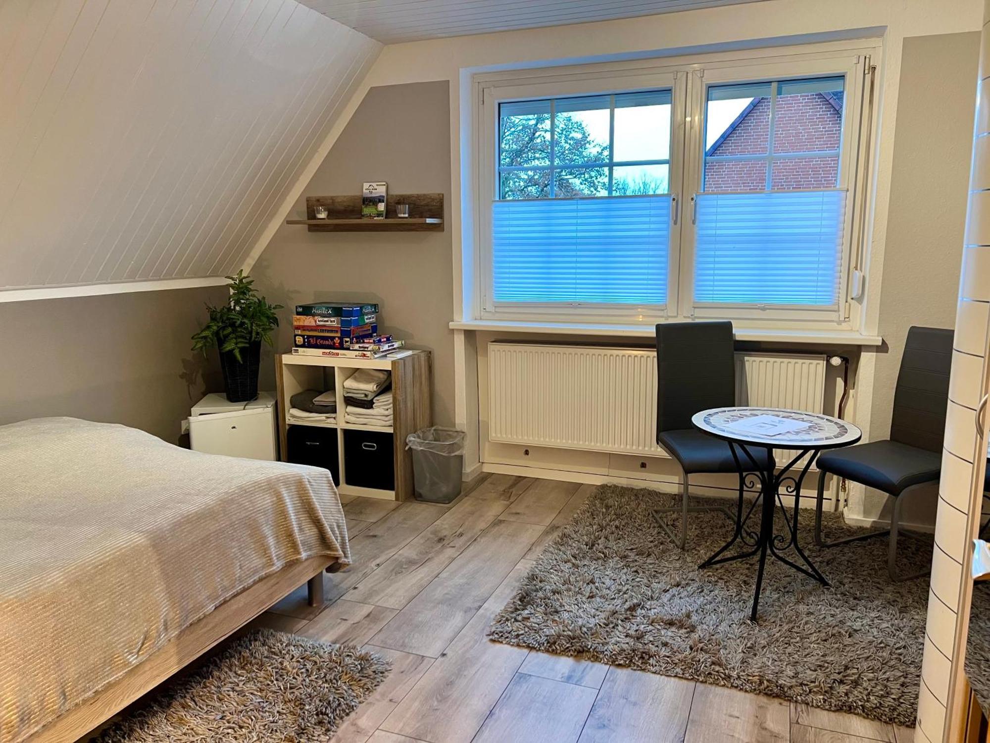 Zimmer M. Doppelbett, Zustellbett F. 3. Pers. Mgl. Reppenstedt ภายนอก รูปภาพ